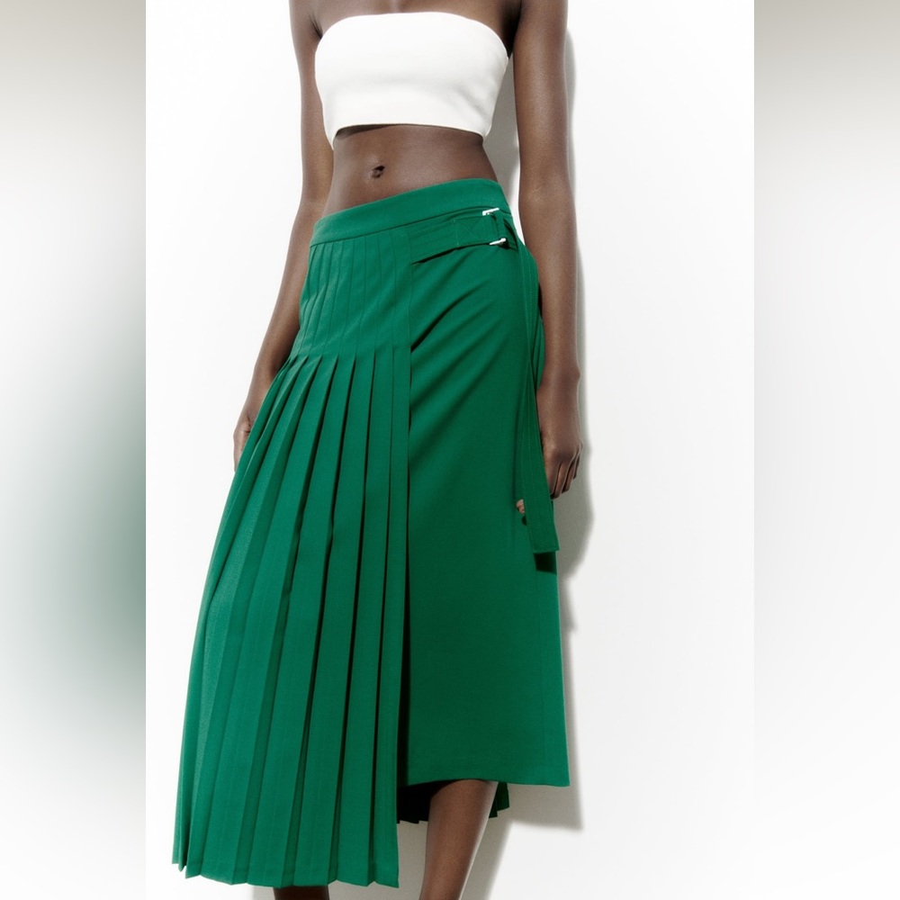 Belted Pleated Skirt Limited Edition
